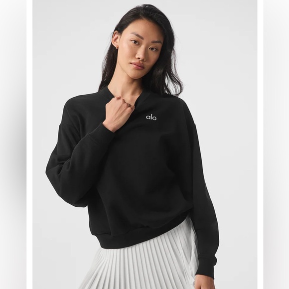 ALO Yoga Tops - ALO Yoga | Accolade Crew Neck Pullover in Black | Size: Small